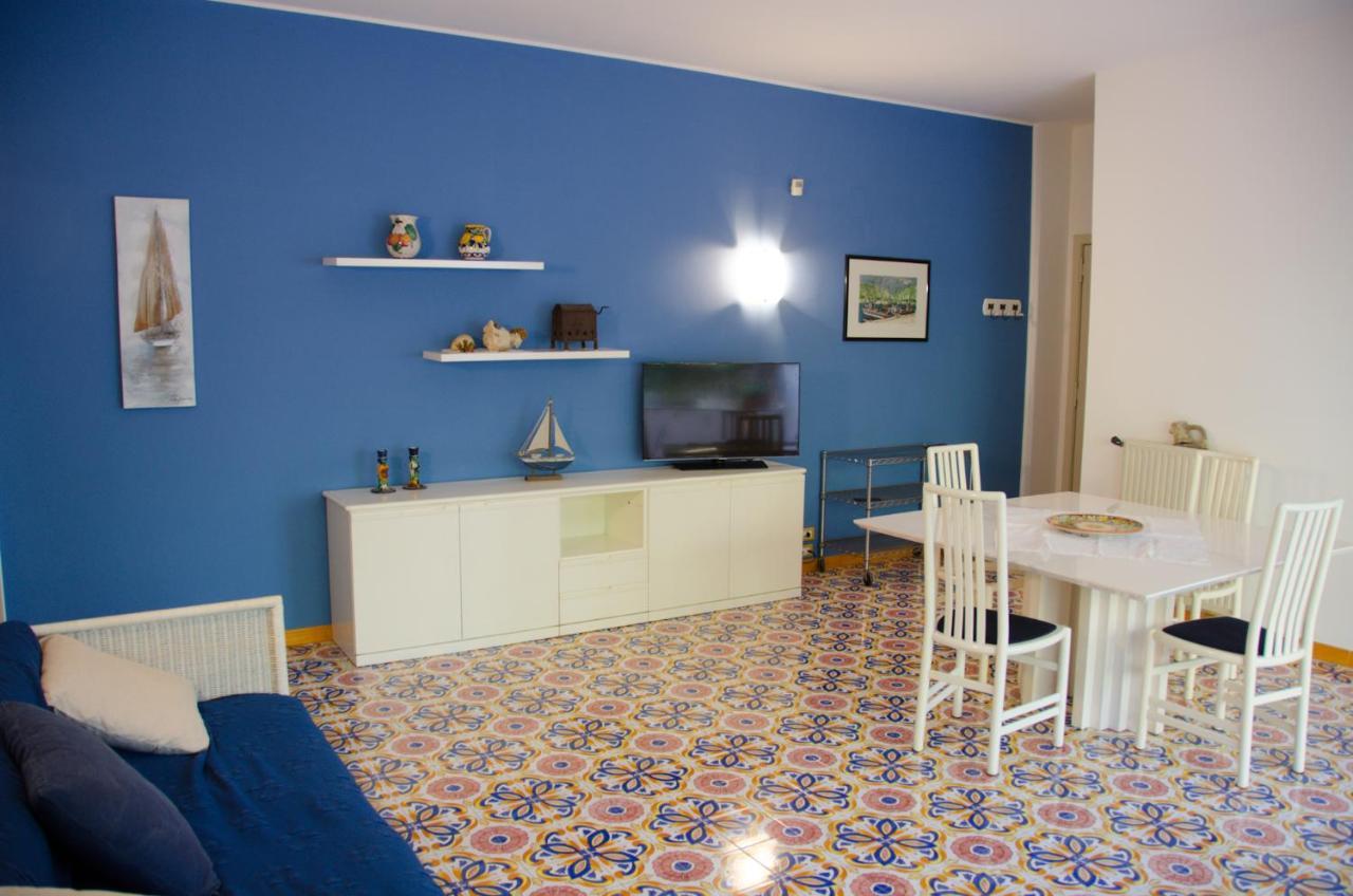 Апартаменты Sea Breeze Acitrezza Ачи Костелло Экстерьер фото